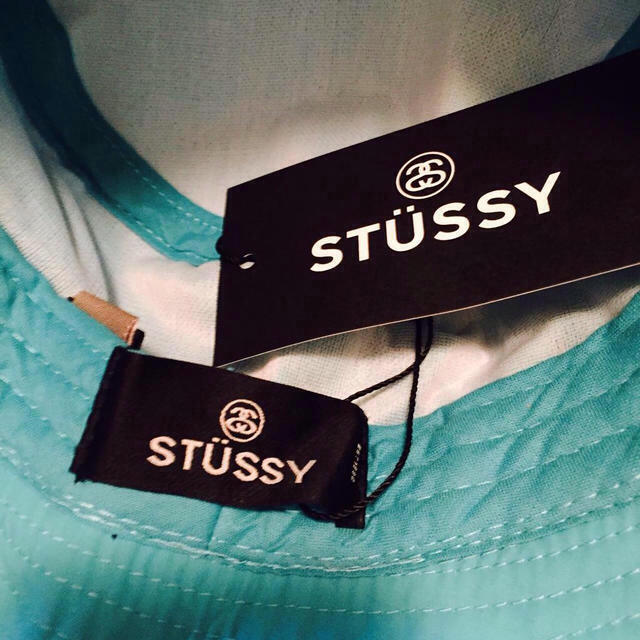 STUSSY(ステューシー)のSTUSSY バケットハット 水色系 レディースの帽子(ハット)の商品写真