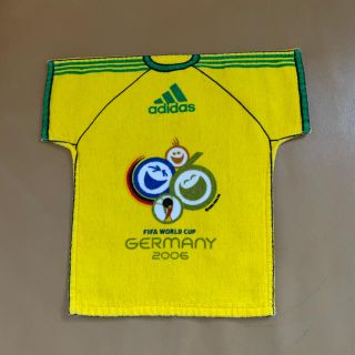 アディダス(adidas)の【レア】2006 ドイツワールドカップ　Tシャツ型タオルハンカチ (記念品/関連グッズ)