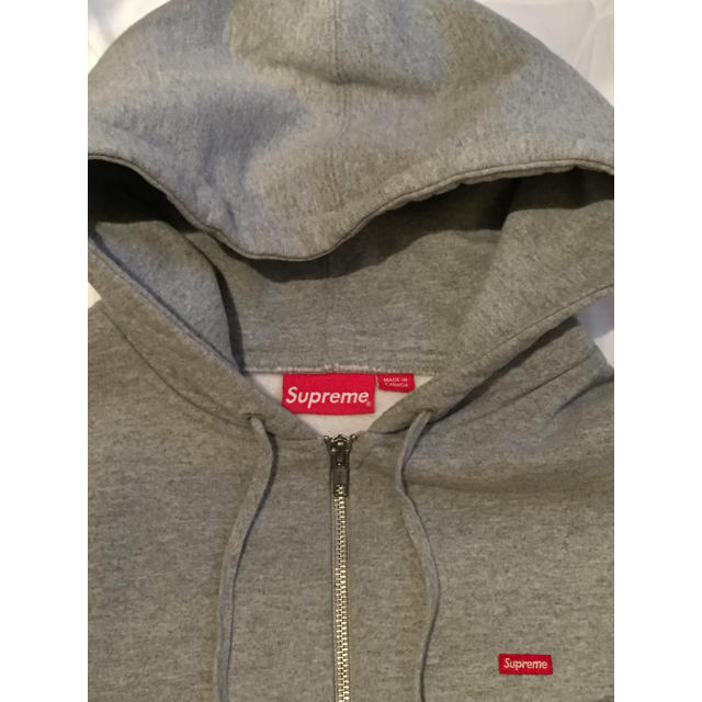 Supreme Small Box Zip Up Sweatshirt logo 1