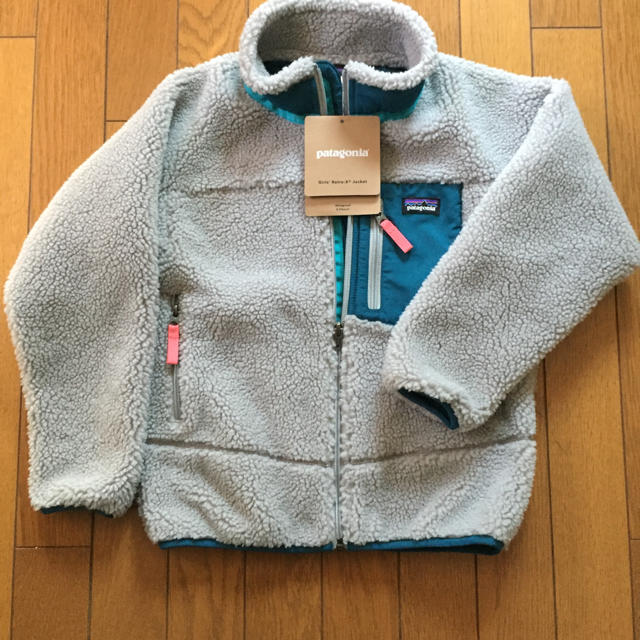 patagonia(パタゴニア)の新品 パタゴニア キッズレトロXジャケット Sサイズ7-８歳 キッズ/ベビー/マタニティのキッズ服男の子用(90cm~)(ジャケット/上着)の商品写真