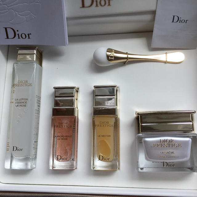 Christian Dior(クリスチャンディオール)のクリスチャンディオール  限定コスメセット　新品 コスメ/美容のベースメイク/化粧品(その他)の商品写真