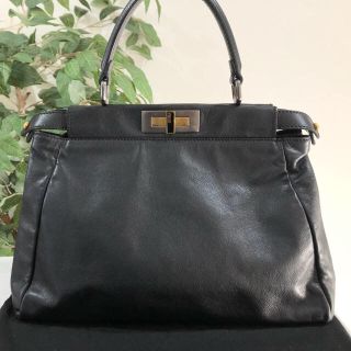 フェンディ(FENDI)のフェンディ ピーカブー ハンドバッグ ブラック(ハンドバッグ)