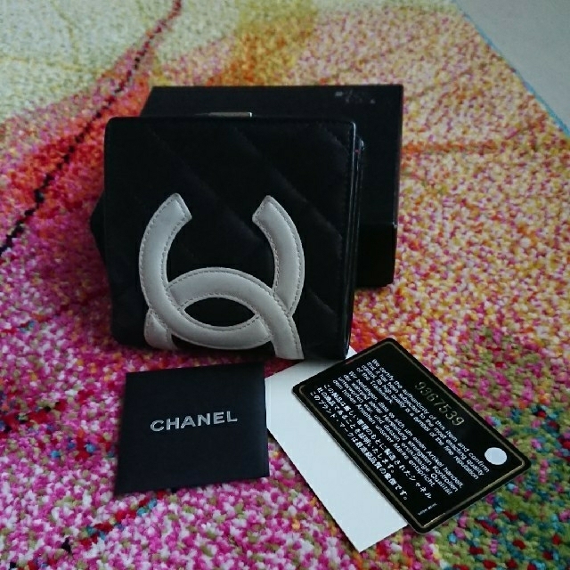 CHANEL(シャネル)のCHANEL カンボン２つ折り 中古 レディースのファッション小物(財布)の商品写真