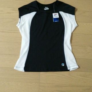 フィラ(FILA)のFILAトップス新品、(Tシャツ(半袖/袖なし))