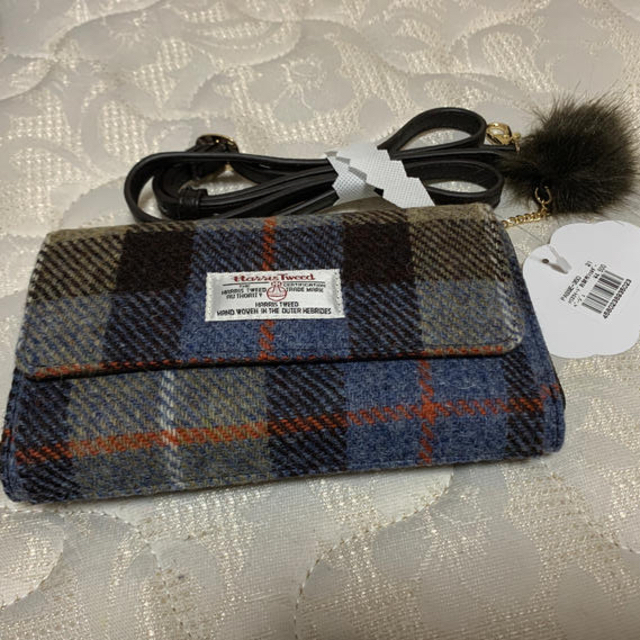 Harris Tweed(ハリスツイード)のハリスツイード　お財布ポシェット レディースのファッション小物(財布)の商品写真