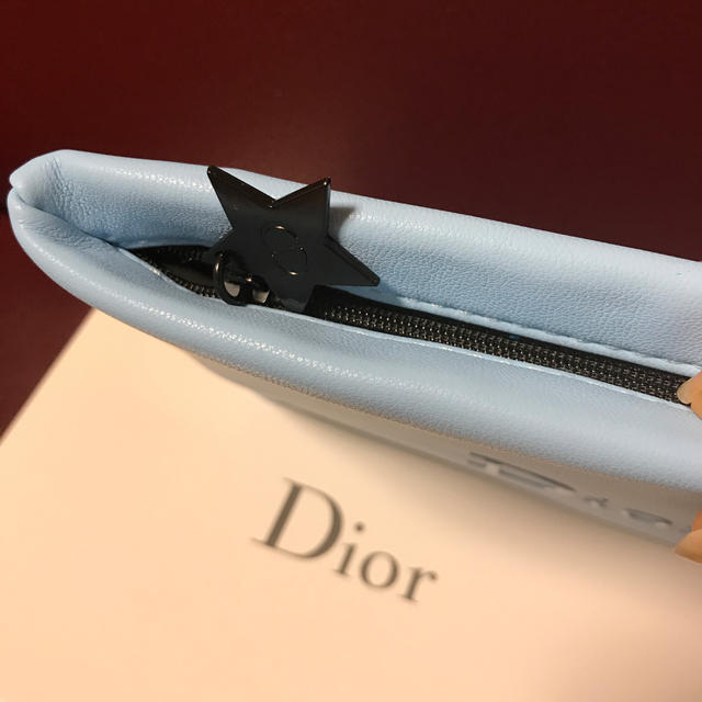 Dior(ディオール)の新品　DIOR ディオール　ポーチ　非売品 レディースのファッション小物(ポーチ)の商品写真