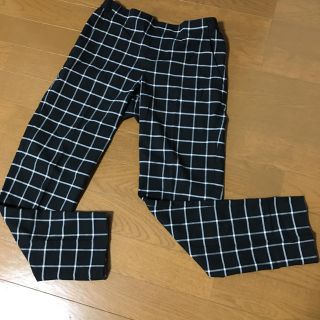 ユニクロ(UNIQLO)のUNIQLO チェックパンツ　テーパード(パンツ/スパッツ)