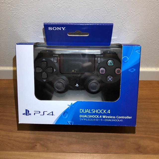 PlayStation(プレイステーション)のPS4用ワイヤレスコントローラー/DUALSHOCK4 エンタメ/ホビーのゲームソフト/ゲーム機本体(家庭用ゲーム機本体)の商品写真