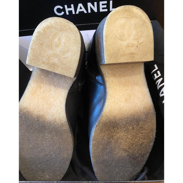 CHANEL(シャネル)のCHANEL ターンロック ブーツ38 C❣️ レディースの靴/シューズ(ブーツ)の商品写真
