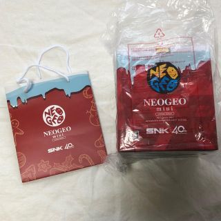 ネオジオ(NEOGEO)のSNK NEOGEO MINI クリスマス 限定 本体 ネオジオミニ 赤 レッド(家庭用ゲーム機本体)