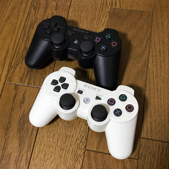 PlayStation3(プレイステーション3)のPS3 純正コントローラー　2個セット エンタメ/ホビーのゲームソフト/ゲーム機本体(その他)の商品写真