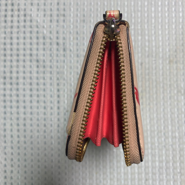 薄型姫ケイトスペード長財布ピンク赤白黒カラフル色鮮やかストライプ春