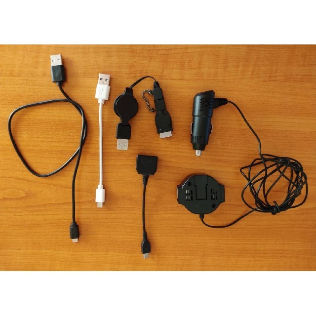 カーUSBシガーソケット・USB ケーブル ｘ４pc スマホ/家電/カメラのスマホアクセサリー(その他)の商品写真