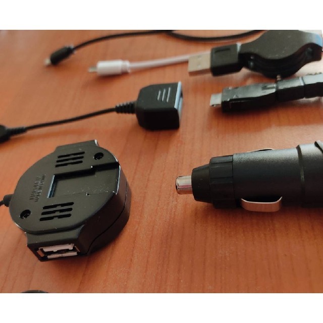 カーUSBシガーソケット・USB ケーブル ｘ４pc スマホ/家電/カメラのスマホアクセサリー(その他)の商品写真