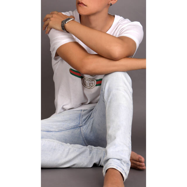 正規品GUCCI ロゴ ウォッシュドオーバーサイズ Tシャツ 白 美品 グッチ メンズのトップス(Tシャツ/カットソー(半袖/袖なし))の商品写真