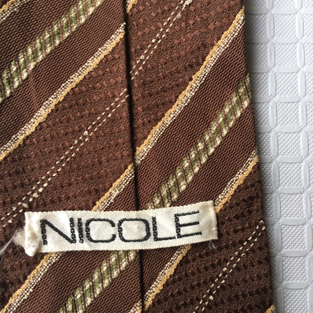 NICOLE(ニコル)のシルク100%  ブランドネクタイ　ニコル　　H3 メンズのファッション小物(ネクタイ)の商品写真