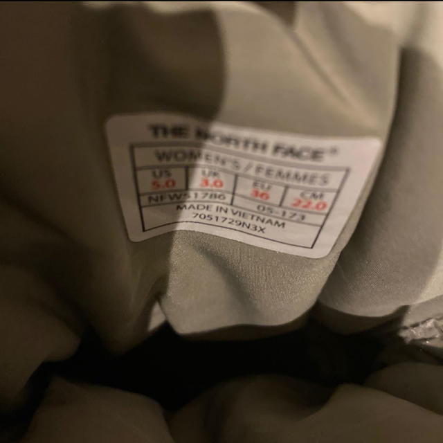 THE NORTH FACE(ザノースフェイス)のTHE NORTH FACE ヌプシブーティー スノーブーツ キッズ/ベビー/マタニティのキッズ靴/シューズ(15cm~)(ブーツ)の商品写真