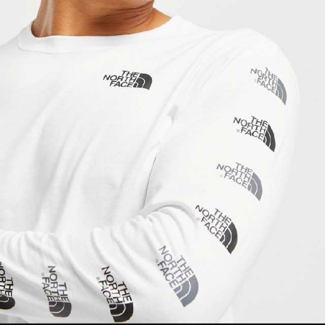 THE NORTH FACE(ザノースフェイス)のノースフェイス リピートロゴ ロンT 海外Mサイズ メンズのトップス(Tシャツ/カットソー(七分/長袖))の商品写真