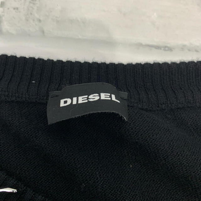 DIESEL(ディーゼル)のDIESEL ディーゼル　刺繍　ニット　ユニーク メンズのトップス(ニット/セーター)の商品写真