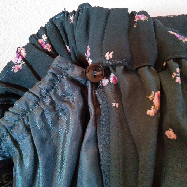 PAGEBOY(ページボーイ)の【送料込み】ページボーイ♡花柄スカートパンツ　M レディースのスカート(ミニスカート)の商品写真