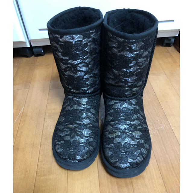 UGGレースムートンブーツ⭐︎美品