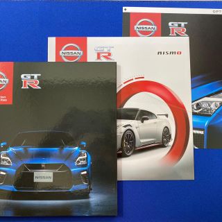 ニッサン(日産)の販売終了！価格上昇確実！35GT-R,Z34,スカイライン400R,8点セット(カタログ/マニュアル)