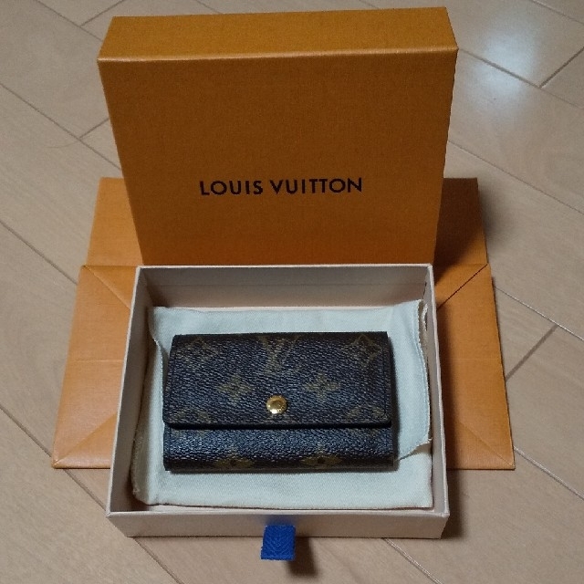 LOUIS VUITTON(ルイヴィトン)の【新品】LOUIS VUITTON ミュルティクレ6 キーケース レディースのファッション小物(キーケース)の商品写真