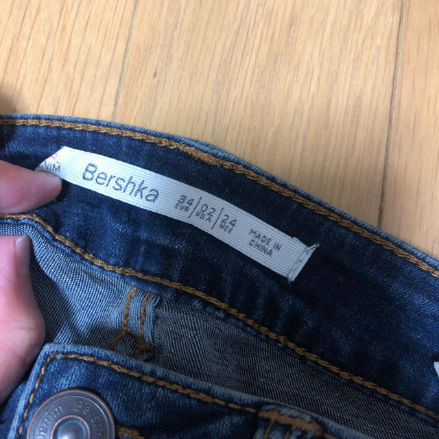 Bershka(ベルシュカ)のBershkaベルシュカスキニー　美品 レディースのパンツ(スキニーパンツ)の商品写真