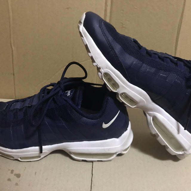 NIKE(ナイキ)のナイキ⭐︎NIKE AIRMAX 95 ULTRA ESSENTIAL最終値下げ レディースの靴/シューズ(スニーカー)の商品写真