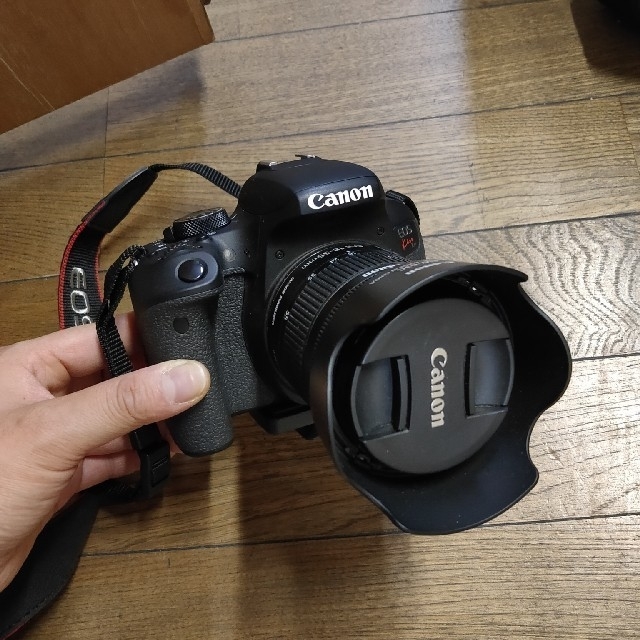 週末値下げ！Canon EOS kiss X9i ダブルズームキット+三脚セット