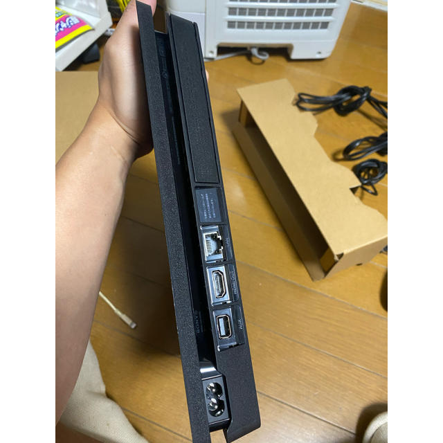 PlayStation4(プレイステーション4)のPlayStation4 CUH-2000B B01 1TB 本体5枚ソフト付き エンタメ/ホビーのゲームソフト/ゲーム機本体(家庭用ゲーム機本体)の商品写真