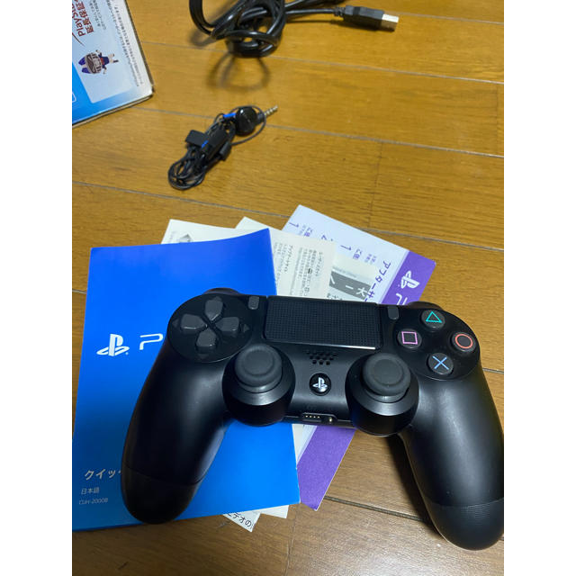 PlayStation4(プレイステーション4)のPlayStation4 CUH-2000B B01 1TB 本体5枚ソフト付き エンタメ/ホビーのゲームソフト/ゲーム機本体(家庭用ゲーム機本体)の商品写真