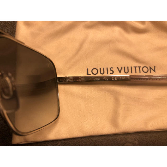 LOUIS VUITTON(ルイヴィトン)のルイヴィトン　LOUIS VUITTON アティチュード　サングラス メンズのファッション小物(サングラス/メガネ)の商品写真