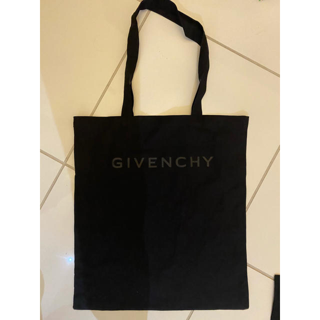 GIVENCHY(ジバンシィ)のGIVENCHY ノベルティ トートバッグ レディースのバッグ(トートバッグ)の商品写真