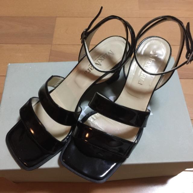Max Mara - Max Mara ブラックエナメルサンダル　美品 37