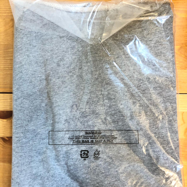 RVCA(ルーカ)の♡かるび♡様専用ルーカ　チビロゴ スウェット T グレーとホワイト メンズのトップス(Tシャツ/カットソー(半袖/袖なし))の商品写真