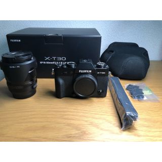 フジフイルム(富士フイルム)の【美品】FUJIFILM X-T30 18-55mmレンズキット(ミラーレス一眼)