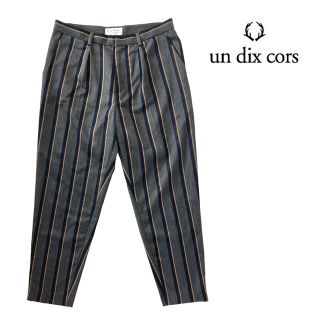 ユナイテッドアローズ(UNITED ARROWS)の美品 un dix cors ストライプパンツ チャコールグレー系 size38(カジュアルパンツ)