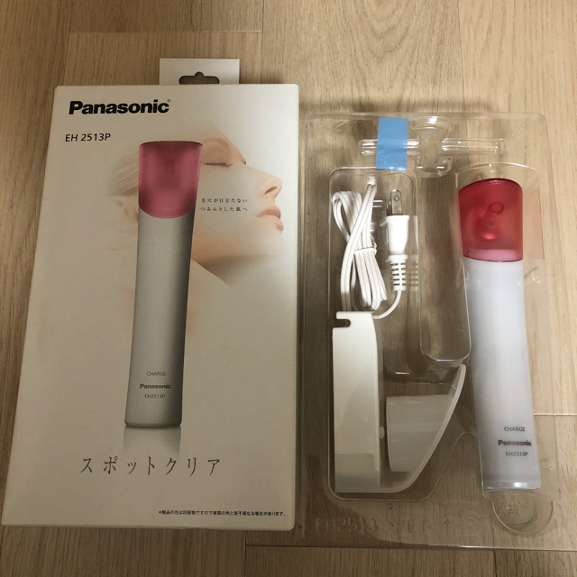 Panasonic(パナソニック)のPanasonic 毛穴吸引スポットクリーナー スマホ/家電/カメラの美容/健康(フェイスケア/美顔器)の商品写真