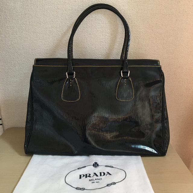 プラダ PRADA バッグ トートバッグ ハンドバッグ エナメル ブラック