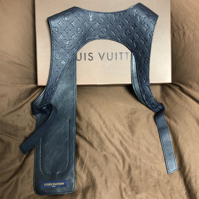 LOUIS VUITTON(ルイヴィトン)の正規新品 ルイヴィトン LOUIS VUITTON モノグラム レザー ベスト メンズのメンズ その他(その他)の商品写真