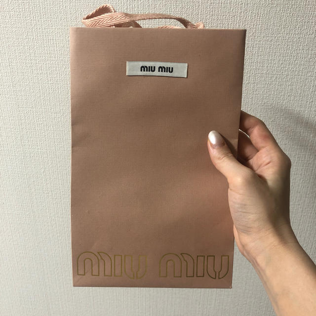 miumiu(ミュウミュウ)の縦25 横8 miumiu ショッパー レディースのバッグ(ショップ袋)の商品写真