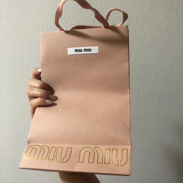 miumiu(ミュウミュウ)の縦25 横8 miumiu ショッパー レディースのバッグ(ショップ袋)の商品写真