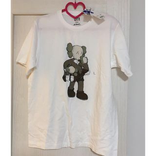 ユニクロ(UNIQLO)のKAWS カウズ　UNIQLO Tシャツ(Tシャツ/カットソー(半袖/袖なし))