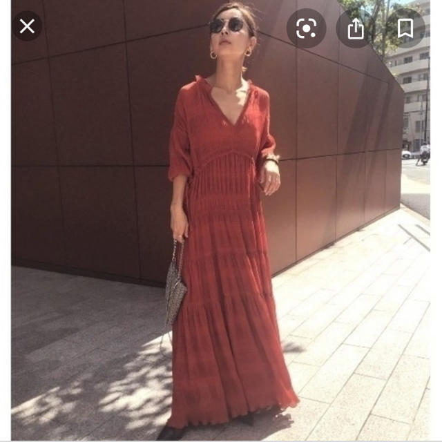 Ameri VINTAGE(アメリヴィンテージ)のSHIRRING PLEATS DRESS  レディースのワンピース(ロングワンピース/マキシワンピース)の商品写真