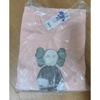 ユニクロ(UNIQLO)のKAWS カウズ　UNIQLO Tシャツ(Tシャツ/カットソー(半袖/袖なし))