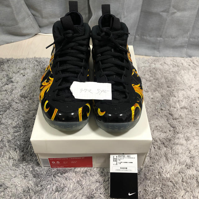 Supreme(シュプリーム)のair foamposite 1 supreme sp メンズの靴/シューズ(スニーカー)の商品写真