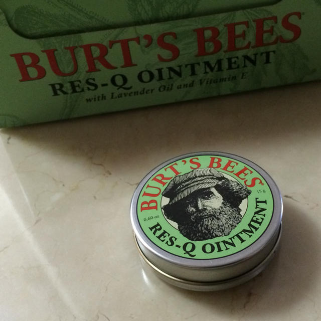 BURT'S BEES(バーツビーズ)の送料込 新品 バーツビーズ  RQクリーム レスキューオイントメント 15g コスメ/美容のスキンケア/基礎化粧品(その他)の商品写真