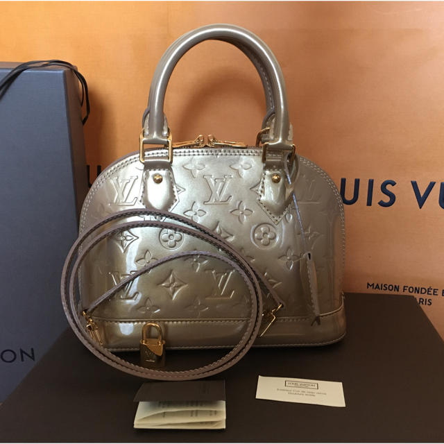 LOUIS VUITTON(ルイヴィトン)のルイヴィトン　アルマbb  新品未使用 レディースのバッグ(ショルダーバッグ)の商品写真