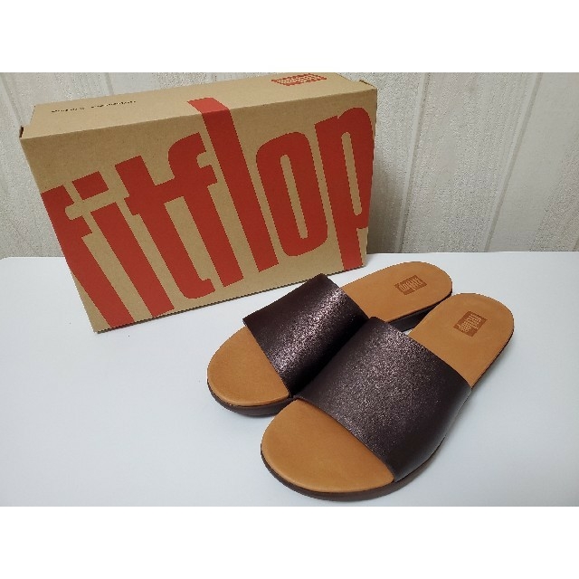 fitflop(フィットフロップ)の【fitflop】フィットフロップ・レザーサンダル【24cm】 レディースの靴/シューズ(サンダル)の商品写真